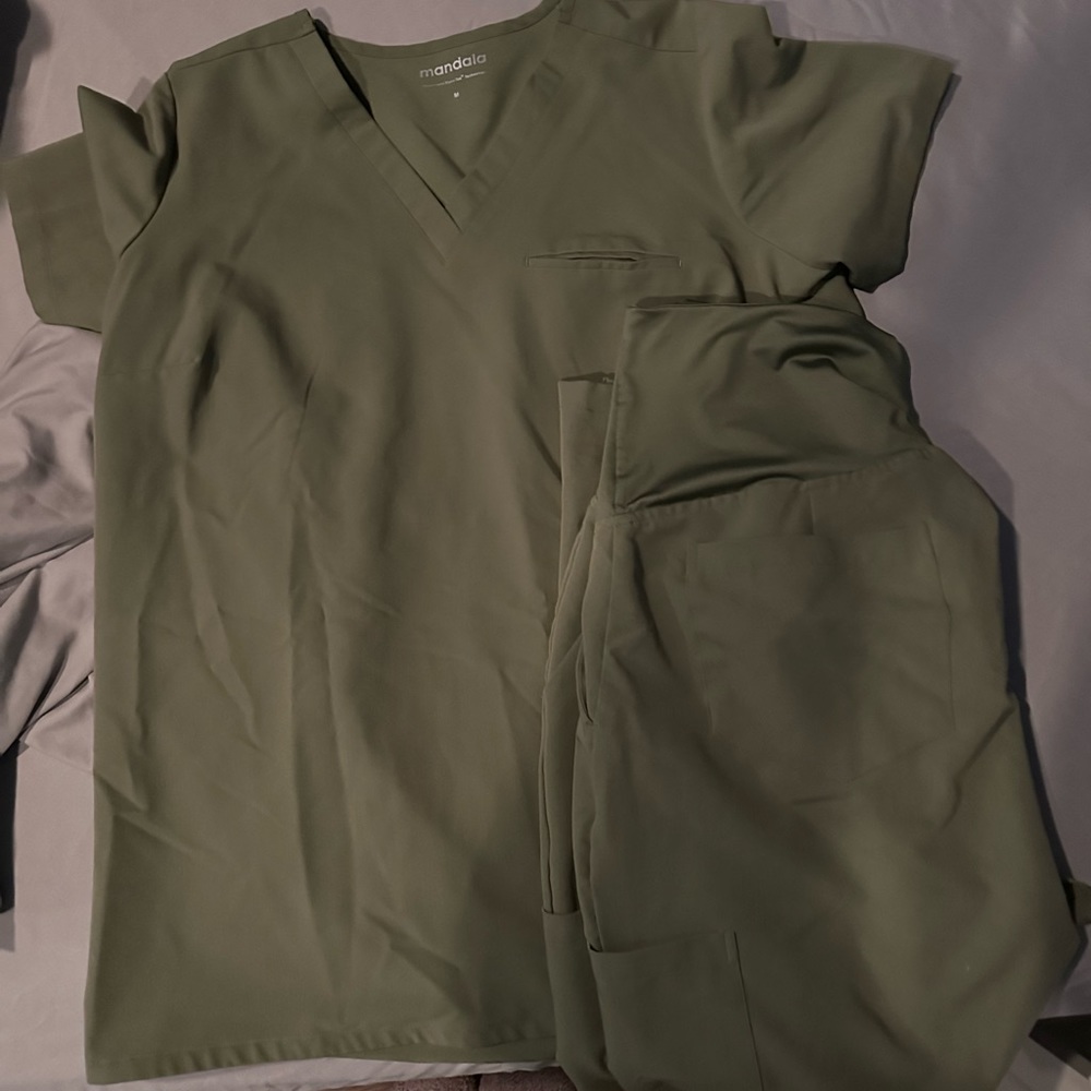 Mandala Maternity Scrub set- Sage